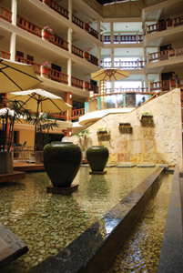 Sea Pearl Beach & Spa Patong Exterior photo